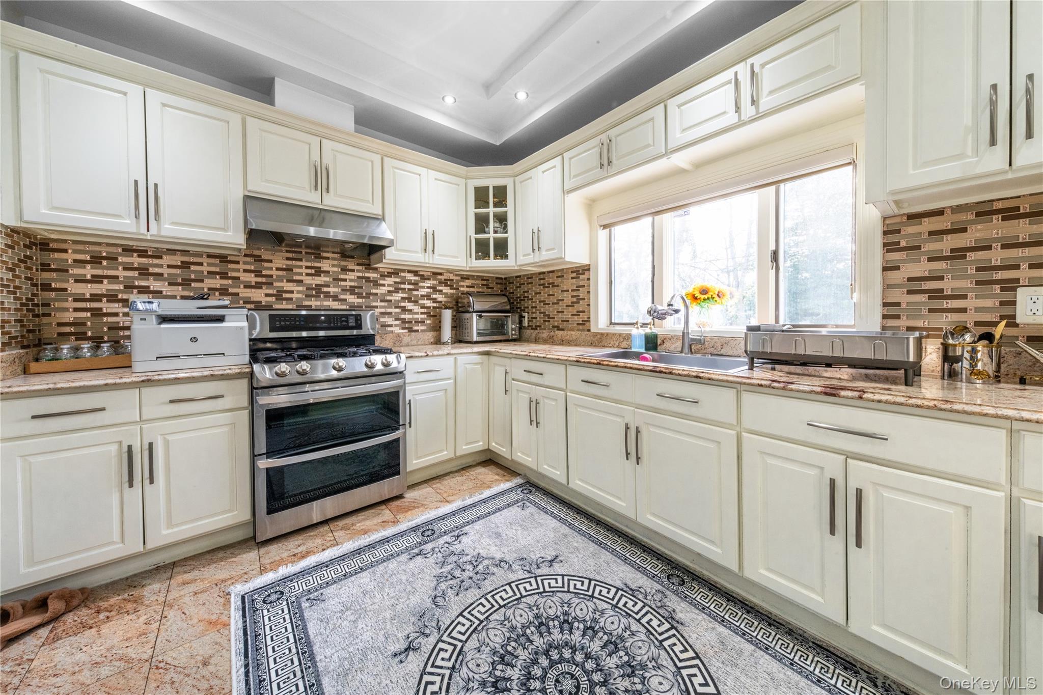 #8 photo, 16602 76th Avenue, Fresh Meadows , NY 11366