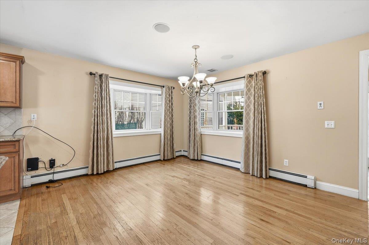 #13 photo, 234 S Pershing Avenue, ناسو Bethpage , NY 11714