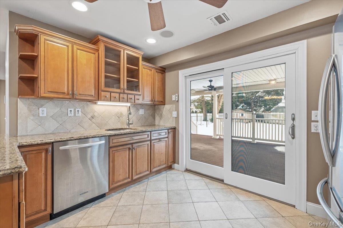 #9 photo, 234 S Pershing Avenue, ناسو Bethpage , NY 11714