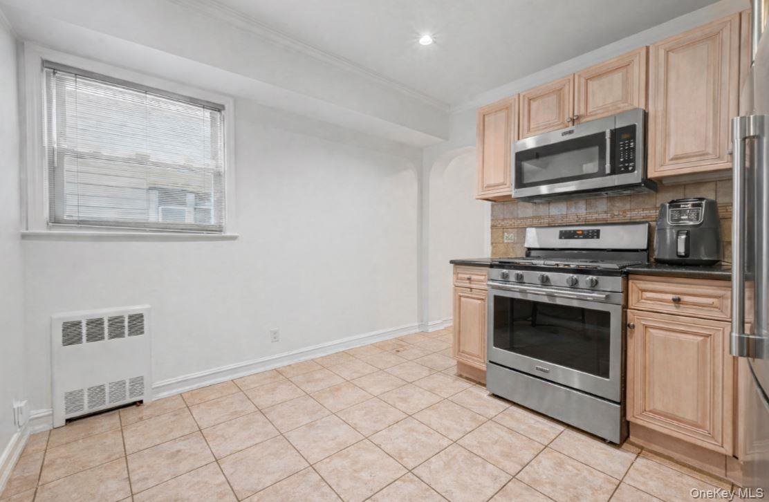 #10 photo, 6404 136th Street, Flushing , NY 11367