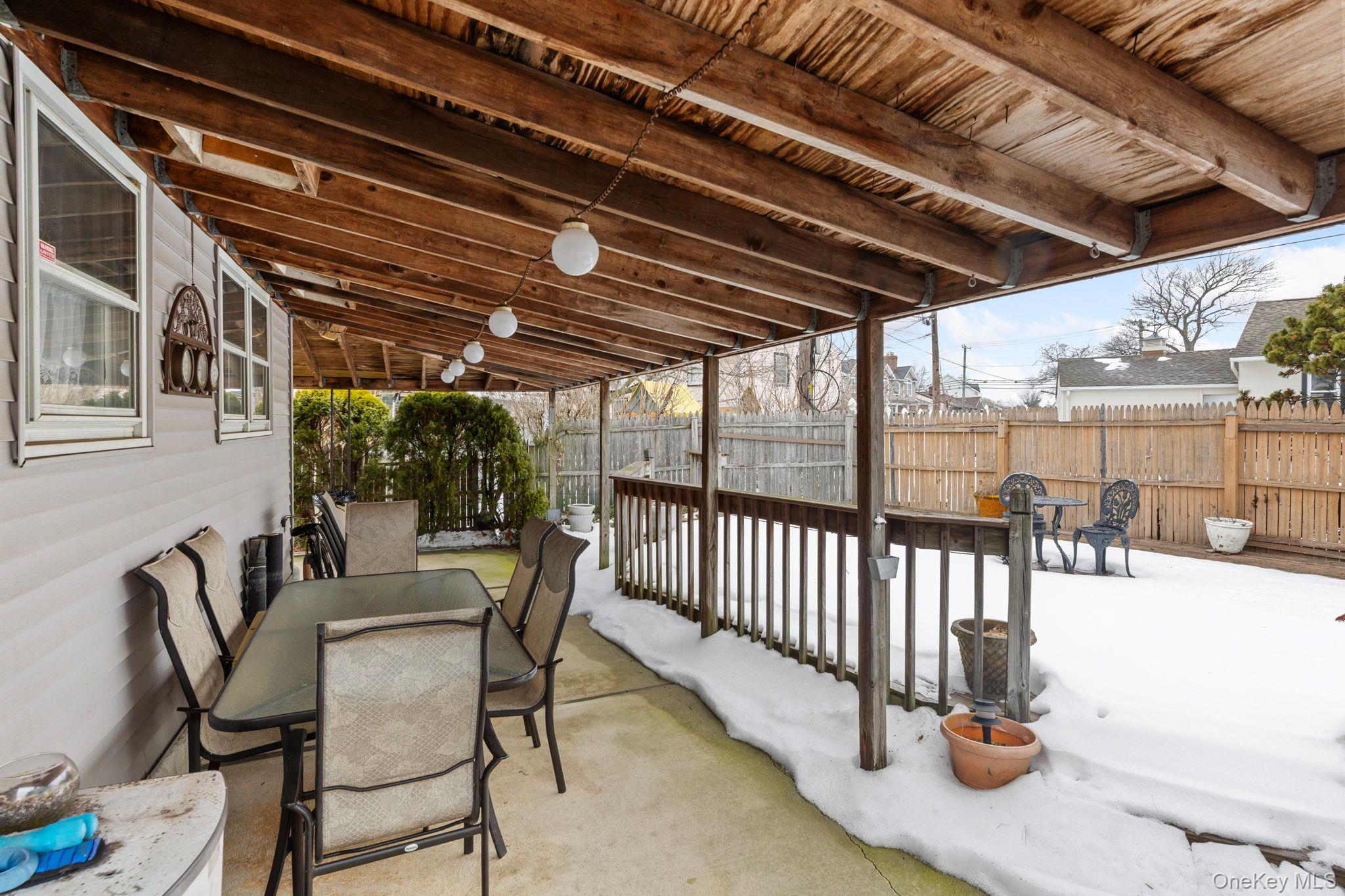 #15 photo, 738 Sprague Avenue, ناسو Franklin Square , NY 11010