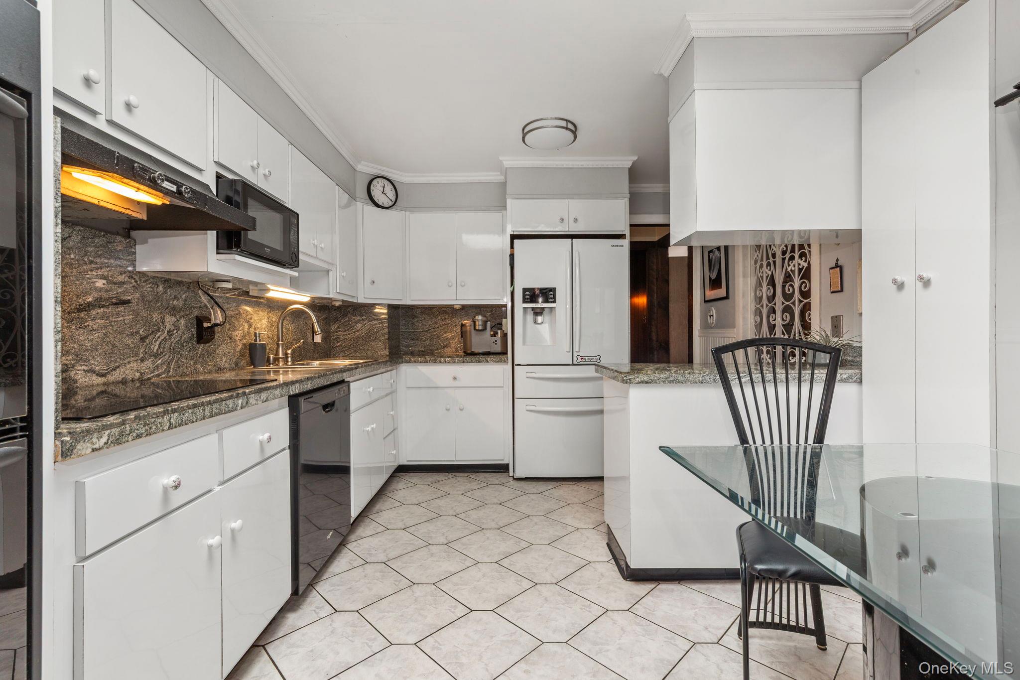 #5 photo, 738 Sprague Avenue, ناسو Franklin Square , NY 11010