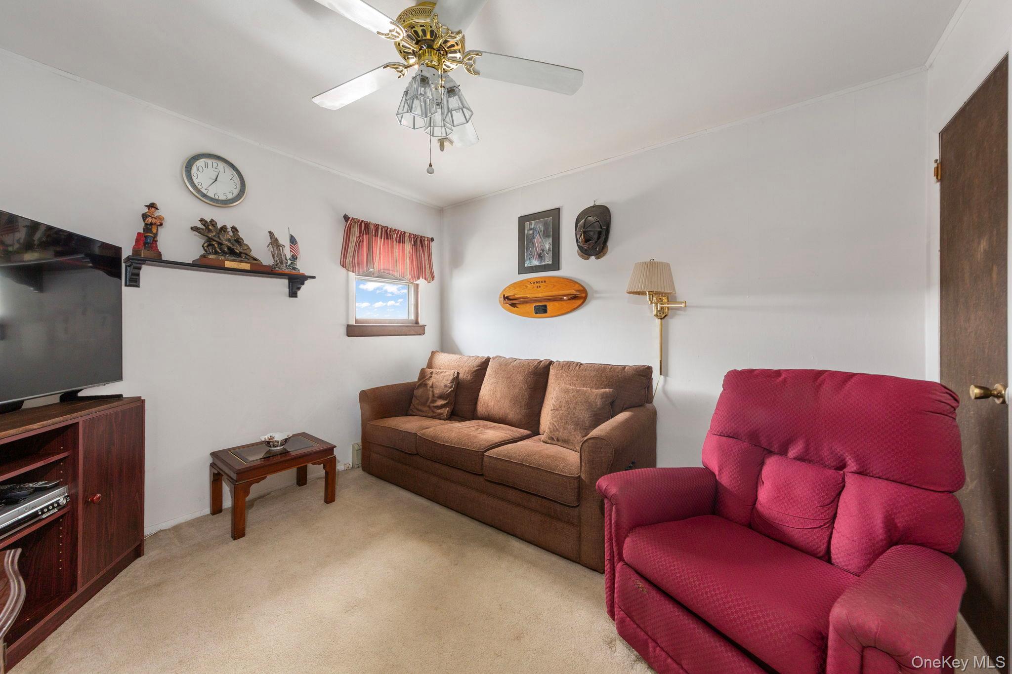 #8 photo, 738 Sprague Avenue, ناسو Franklin Square , NY 11010