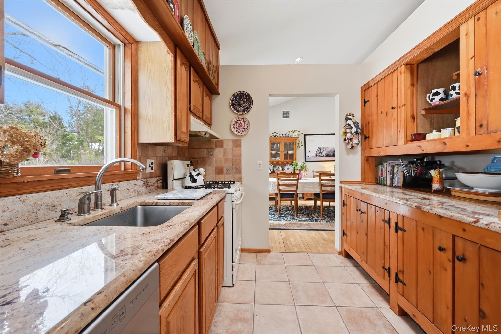 #12 photo, 318-B Mill Road, সাফোক কাউন্টি Manorville , NY 11949