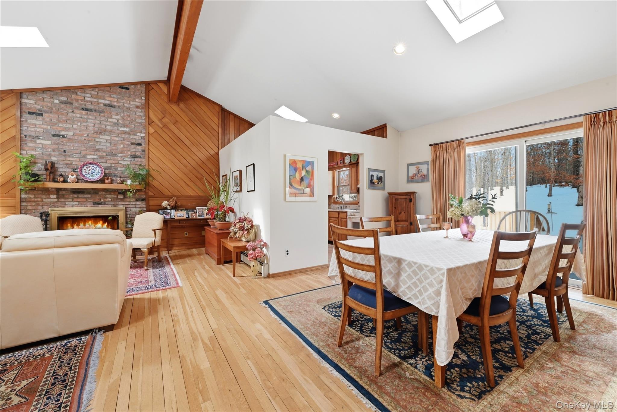 #3 photo, 318-B Mill Road, সাফোক কাউন্টি Manorville , NY 11949