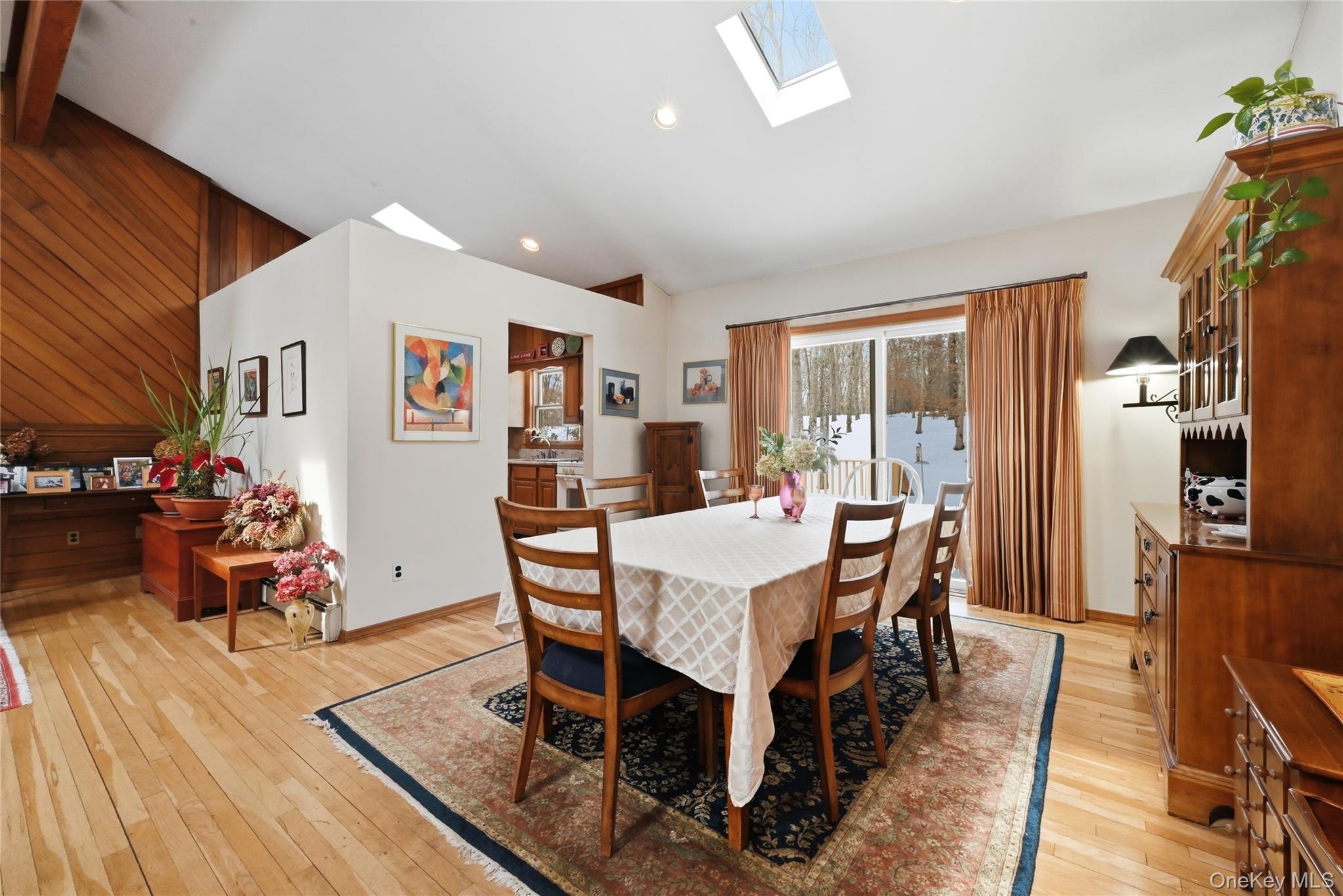 #4 photo, 318-B Mill Road, সাফোক কাউন্টি Manorville , NY 11949