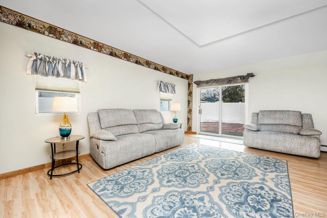 #9 photo, 17 Willis Avenue, Саффолк ‖ Ronkonkoma , NY 11779