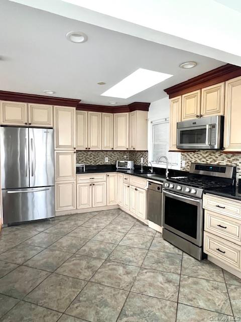 #2 photo, 143 Delaware Avenue, 東長島 海湾 Bay Shore , NY 11706