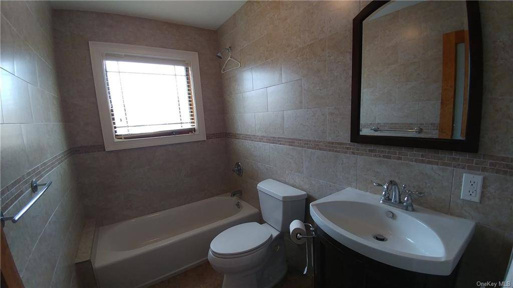 #6 photo, 113 Maple Place, #2nd Floor, Yonkers , NY 10704