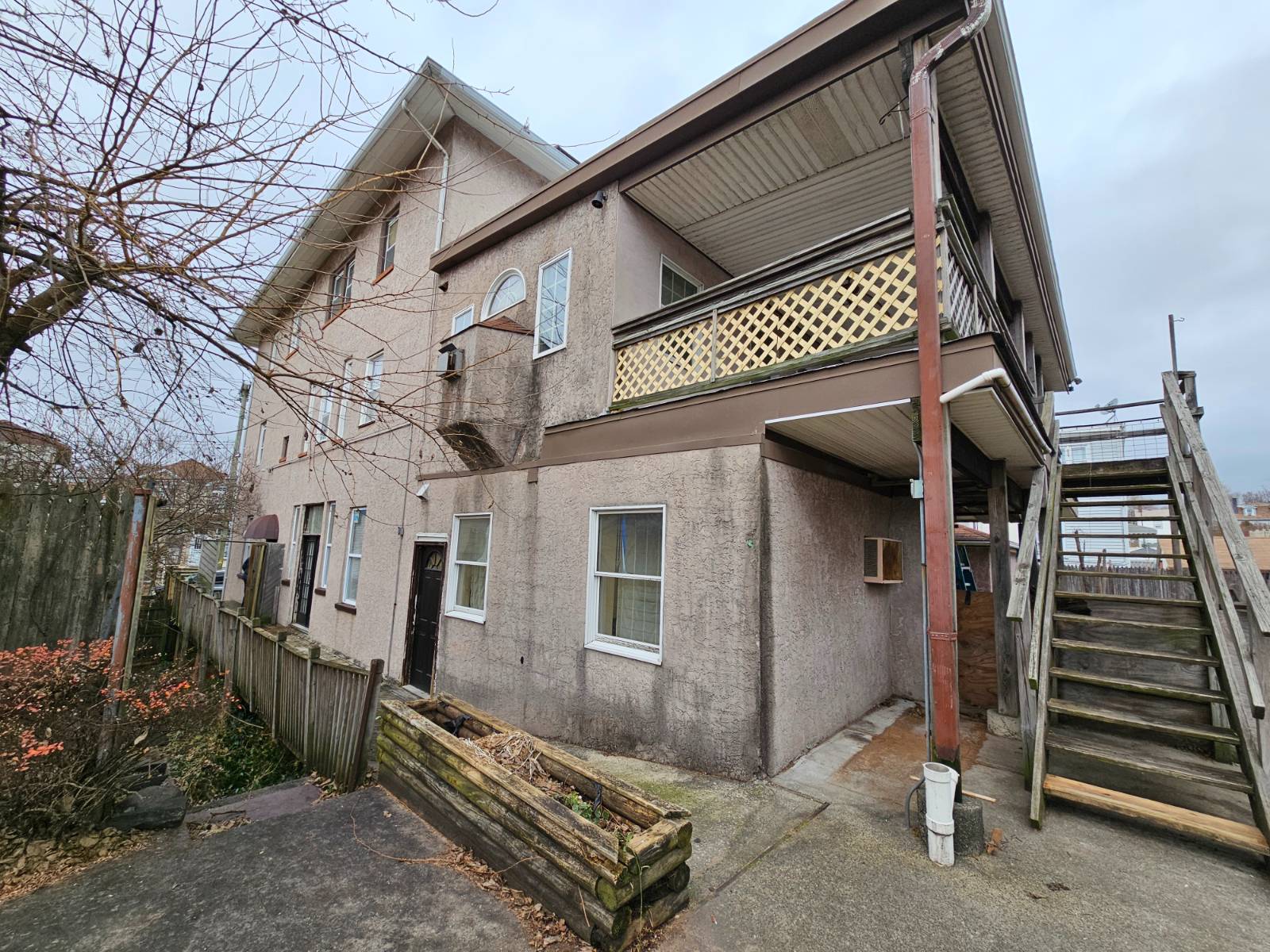 #7 photo, 233 Sand Lane, جزيرة ستاتن Staten Island , NY 10305