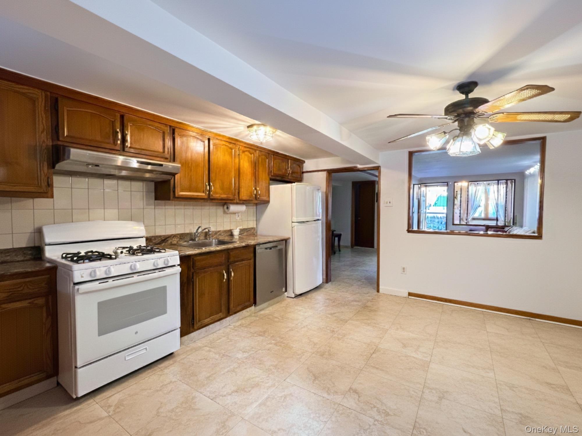 #8 photo, 36-16 23rd Avenue, Astoria , NY 11105