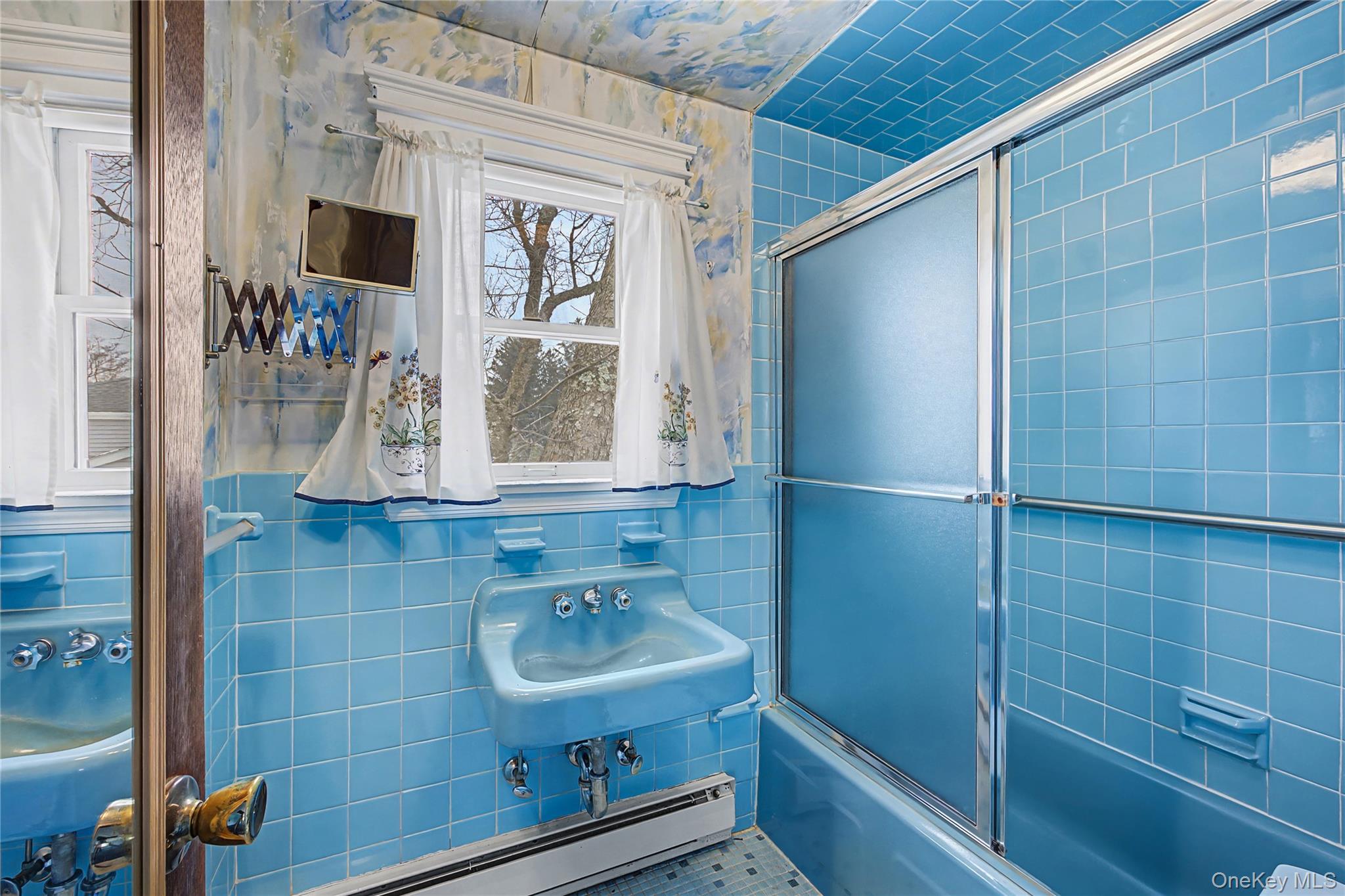 #20 photo, 26 Pinetree Lane, Roslyn Heights , NY 11577