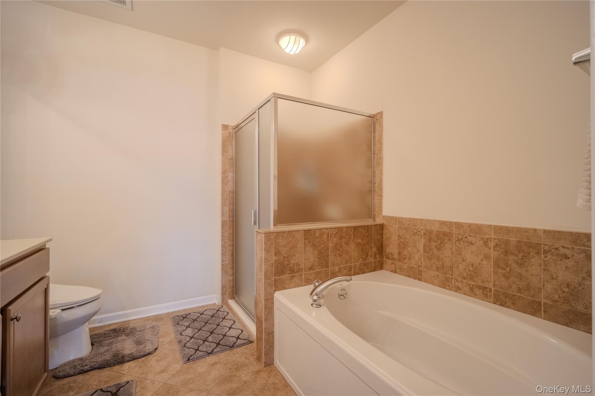 #4 photo, 2216 Bennington Drive, Fishkill , NY 12524