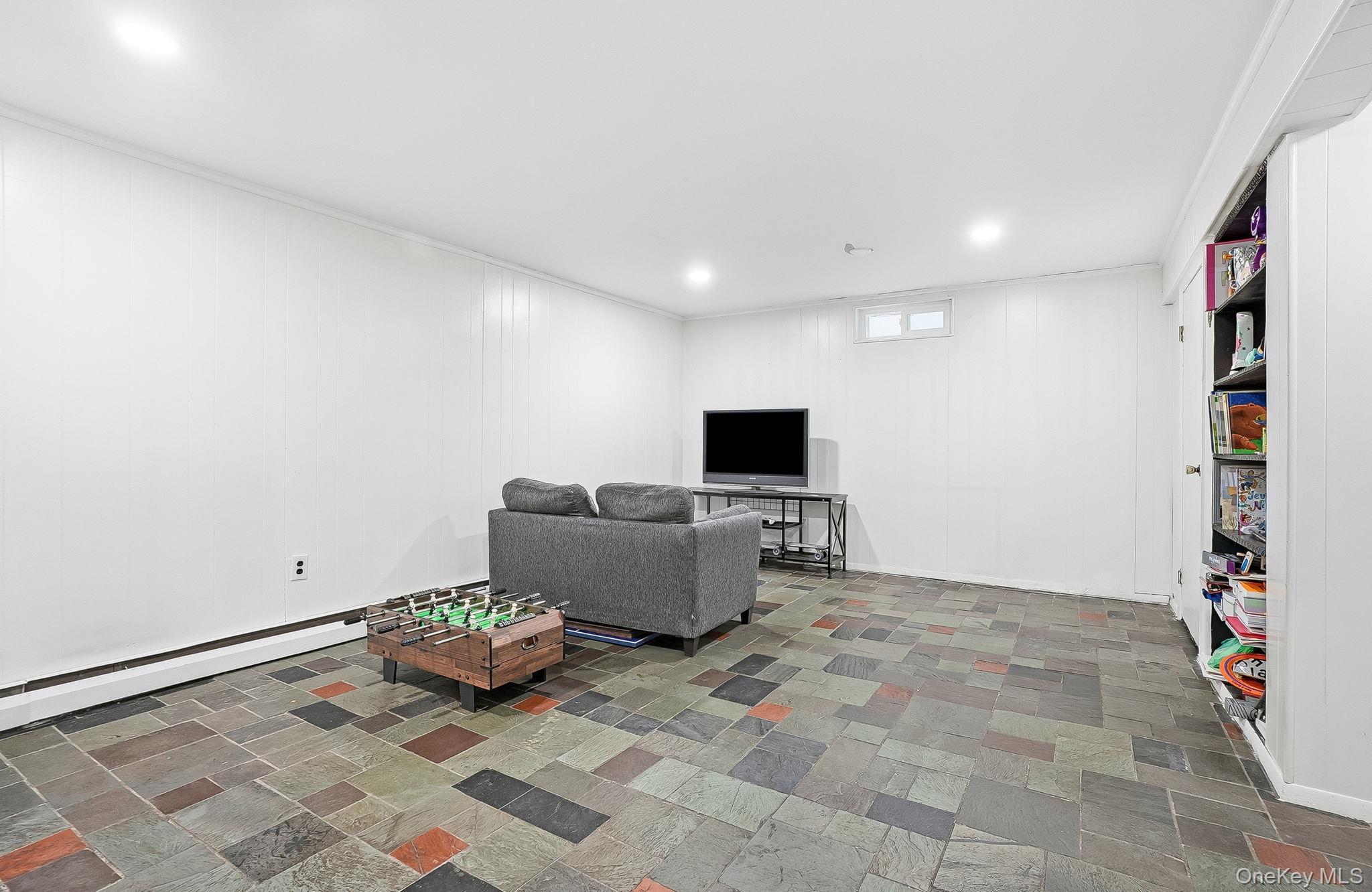 #13 photo, 440 Pythian Avenue, Hawthorne , NY 10532