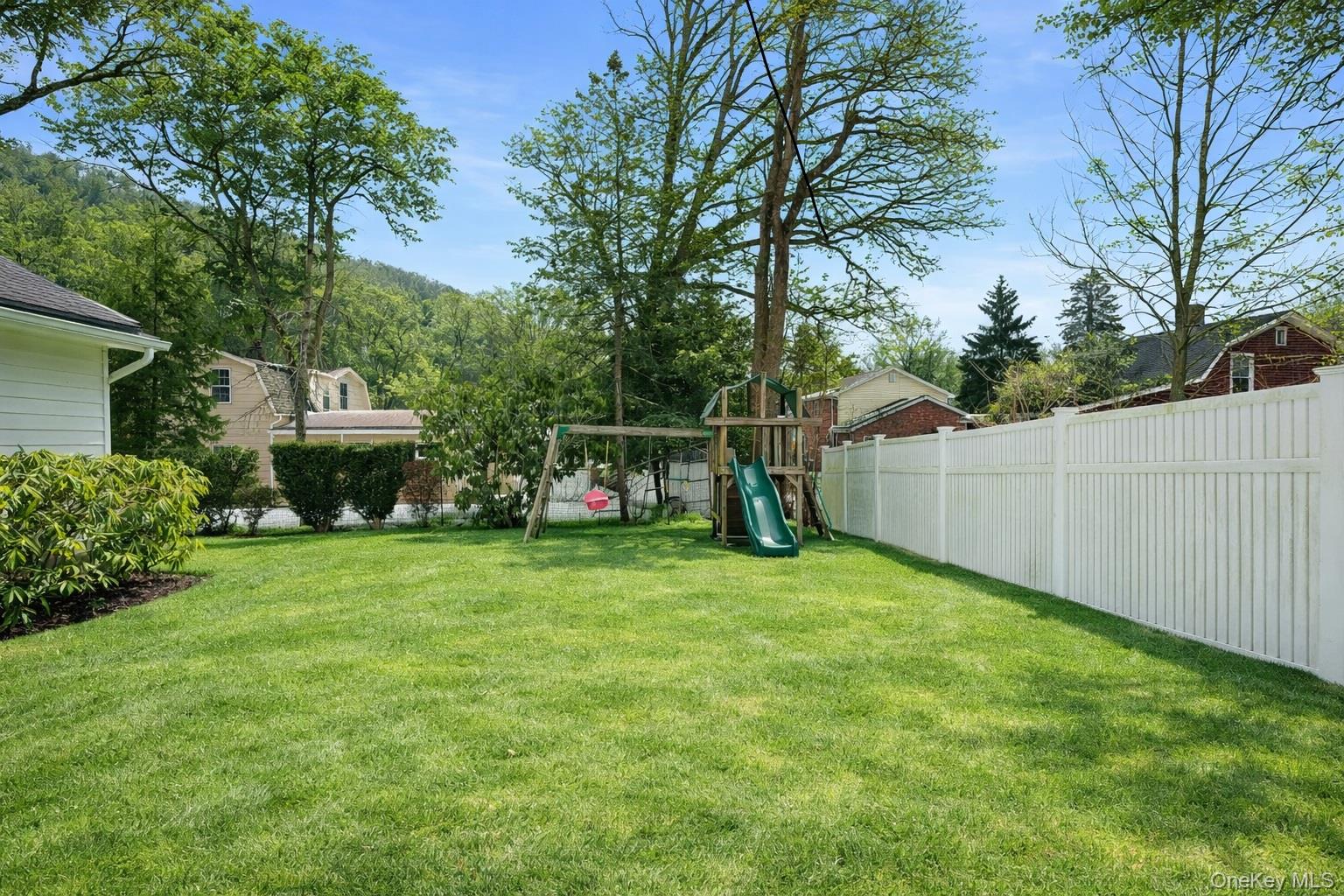 #16 photo, 440 Pythian Avenue, Hawthorne , NY 10532