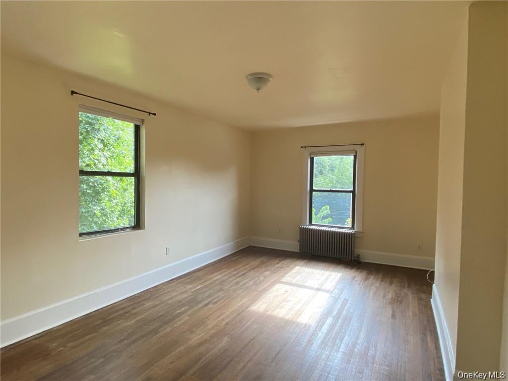 #3 photo, 176 Colonial Parkway, Yonkers , NY 10710