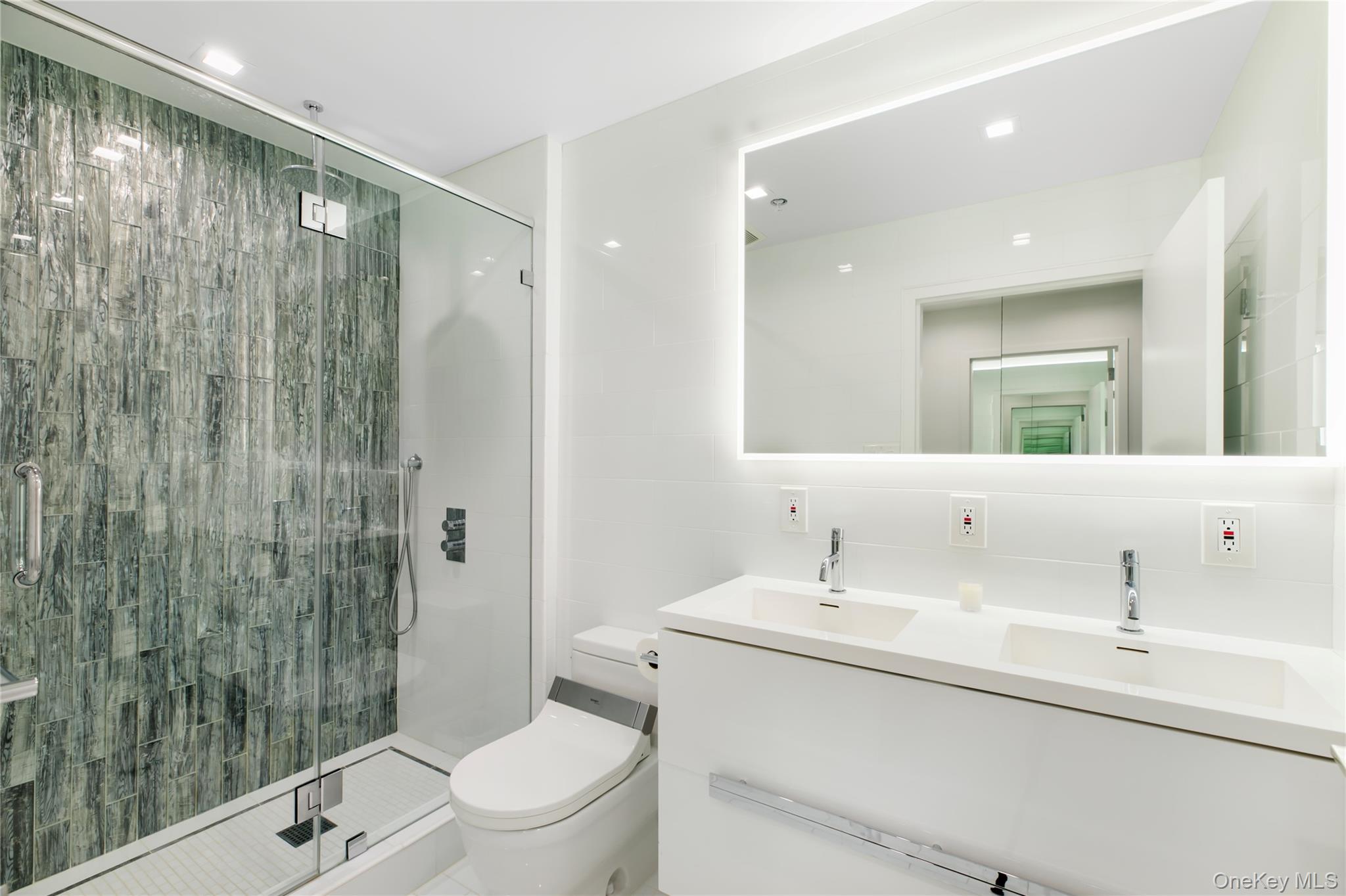 #10 photo, 260 Dune, سوفولك Westhampton Beach , NY 11978