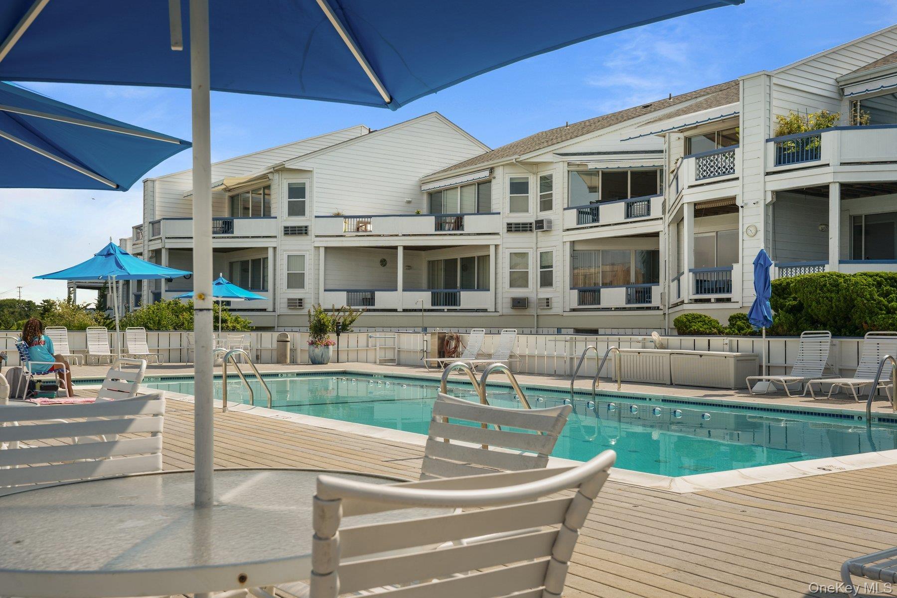 #14 photo, 260 Dune, سوفولك Westhampton Beach , NY 11978