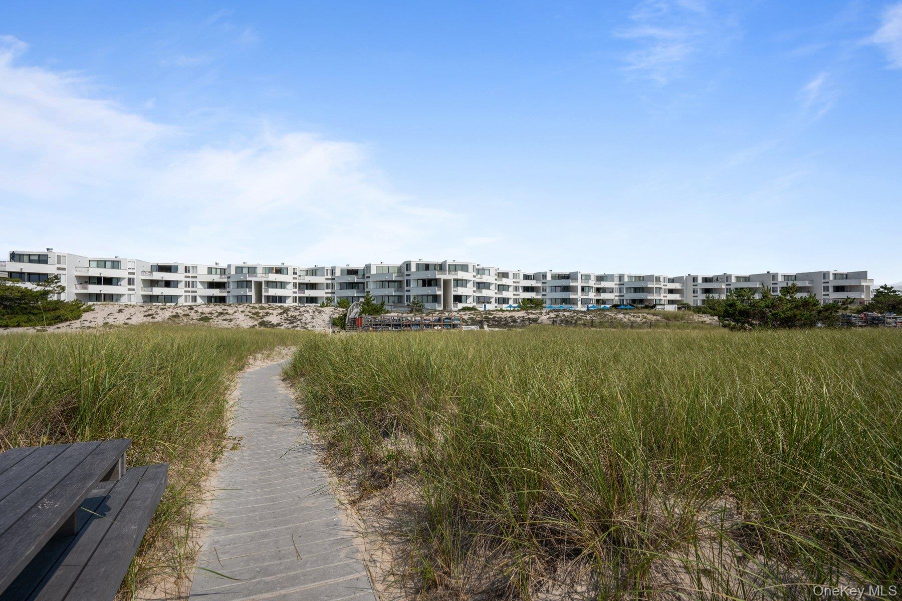 #3 photo, 260 Dune, سوفولك Westhampton Beach , NY 11978