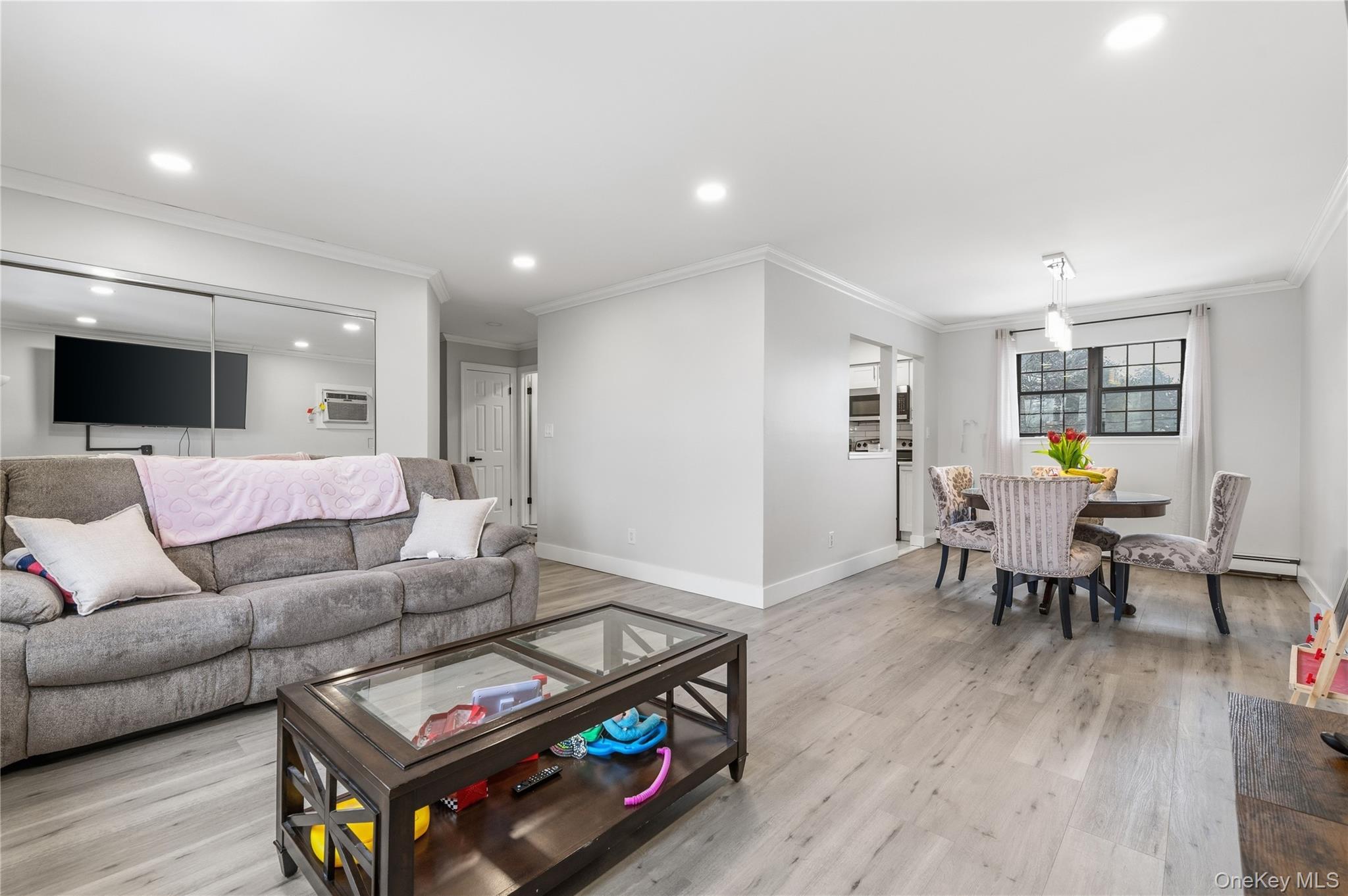 #15 photo, 758 Stewart Avenue, Bethpage , NY 11714