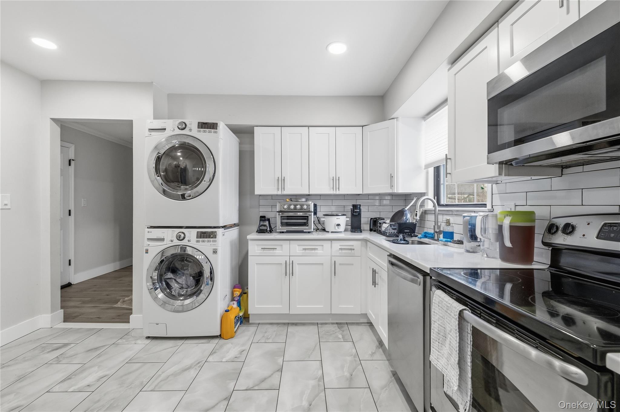 #17 photo, 758 Stewart Avenue, Bethpage , NY 11714