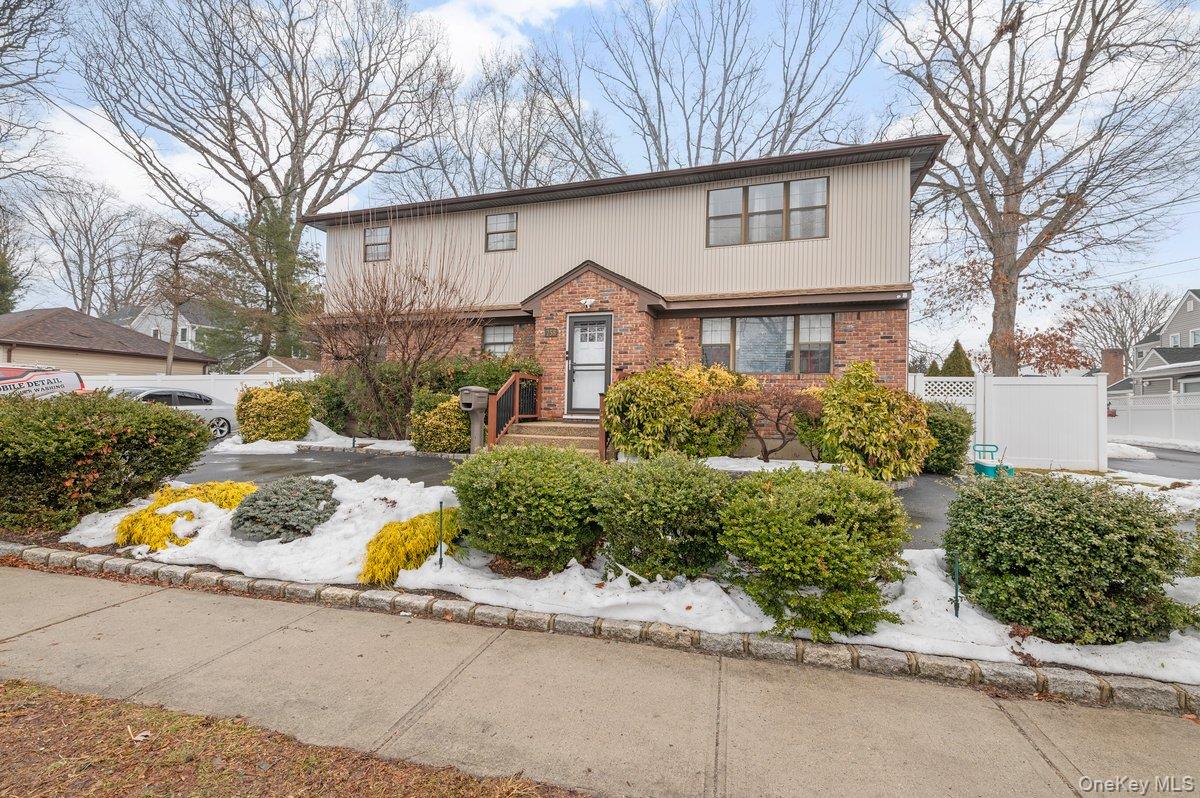 #2 photo, 758 Stewart Avenue, Bethpage , NY 11714