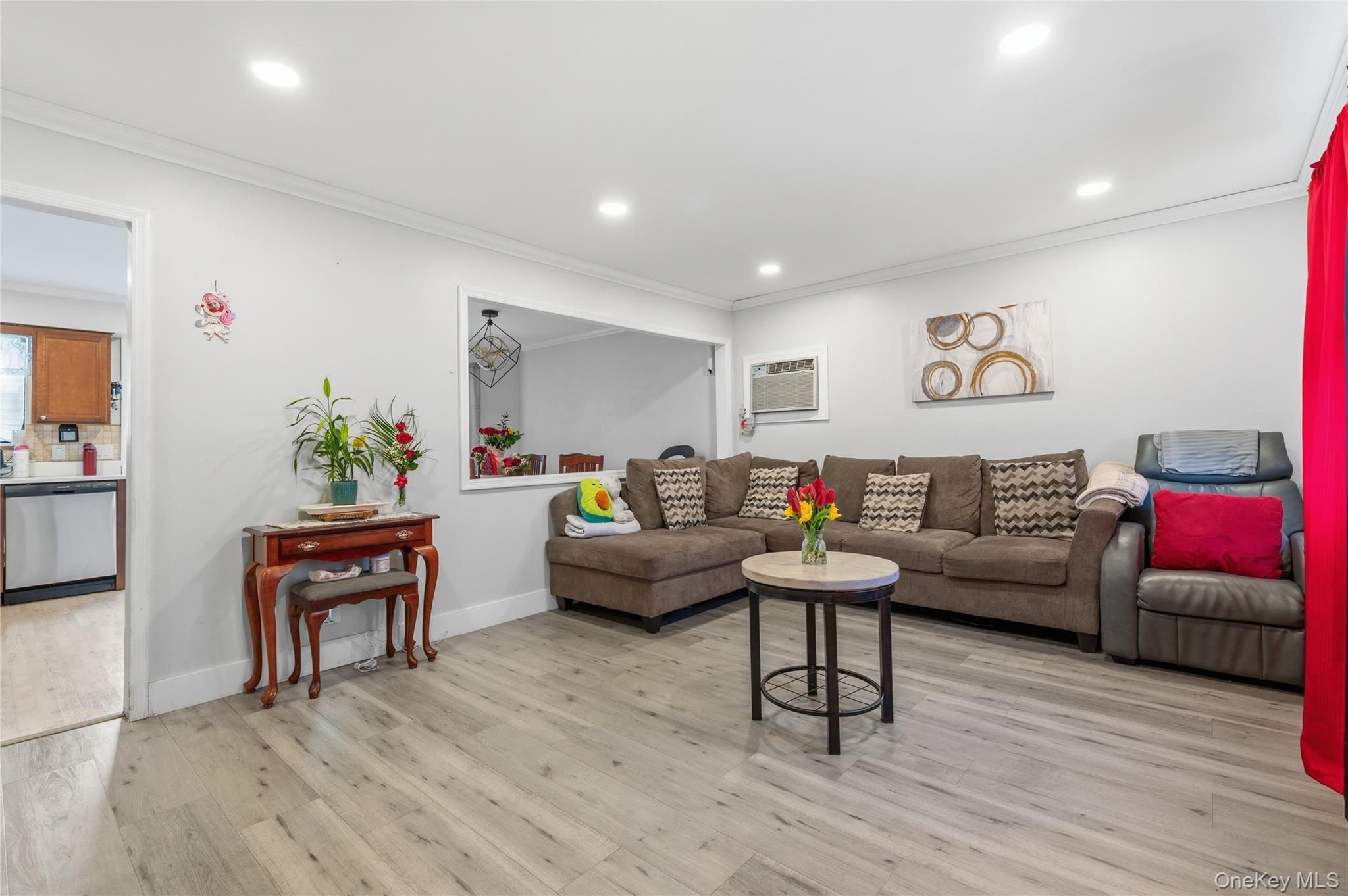 #3 photo, 758 Stewart Avenue, Bethpage , NY 11714