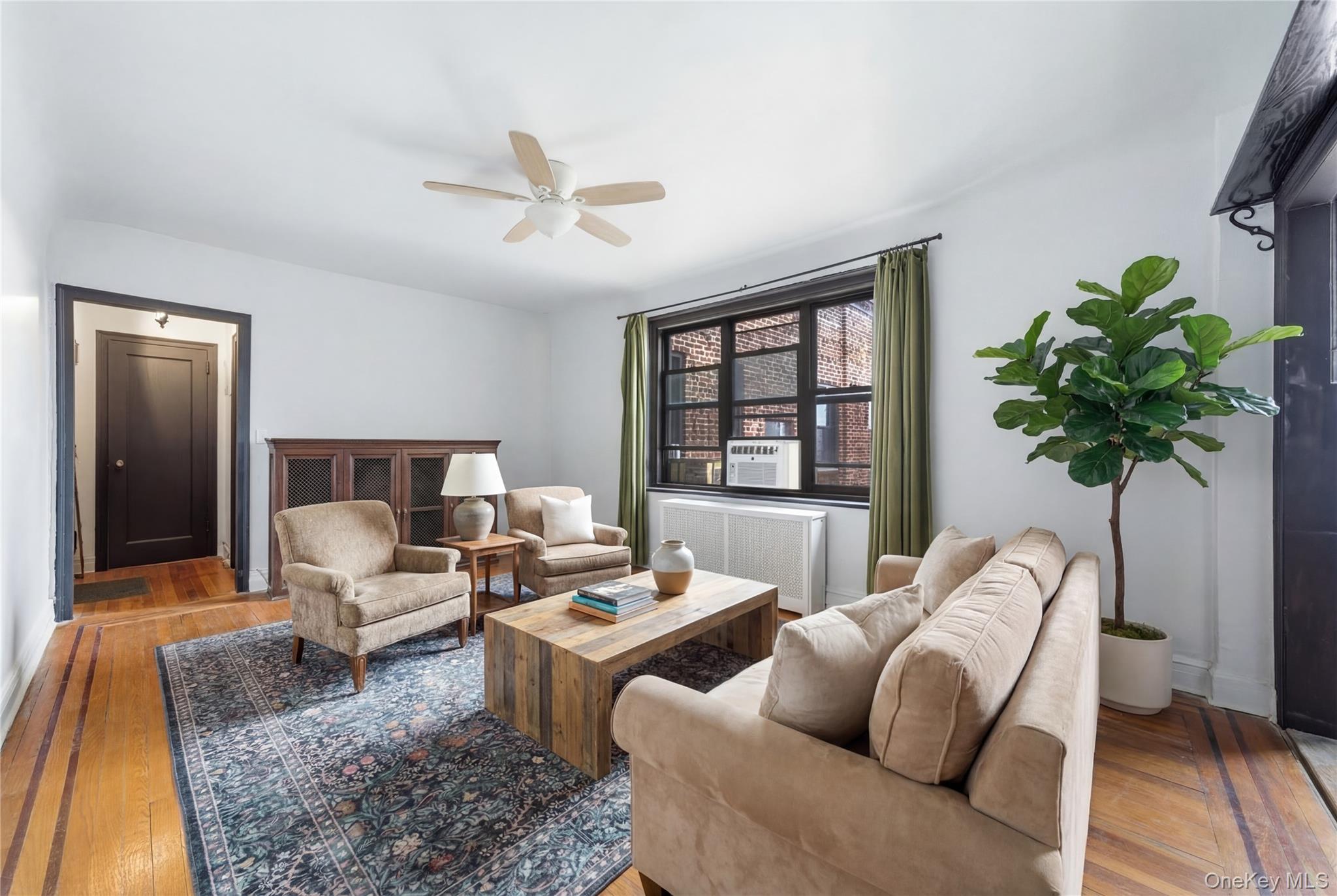 #6 photo, 141 Woodmere Blvd, Woodmere , NY 11598