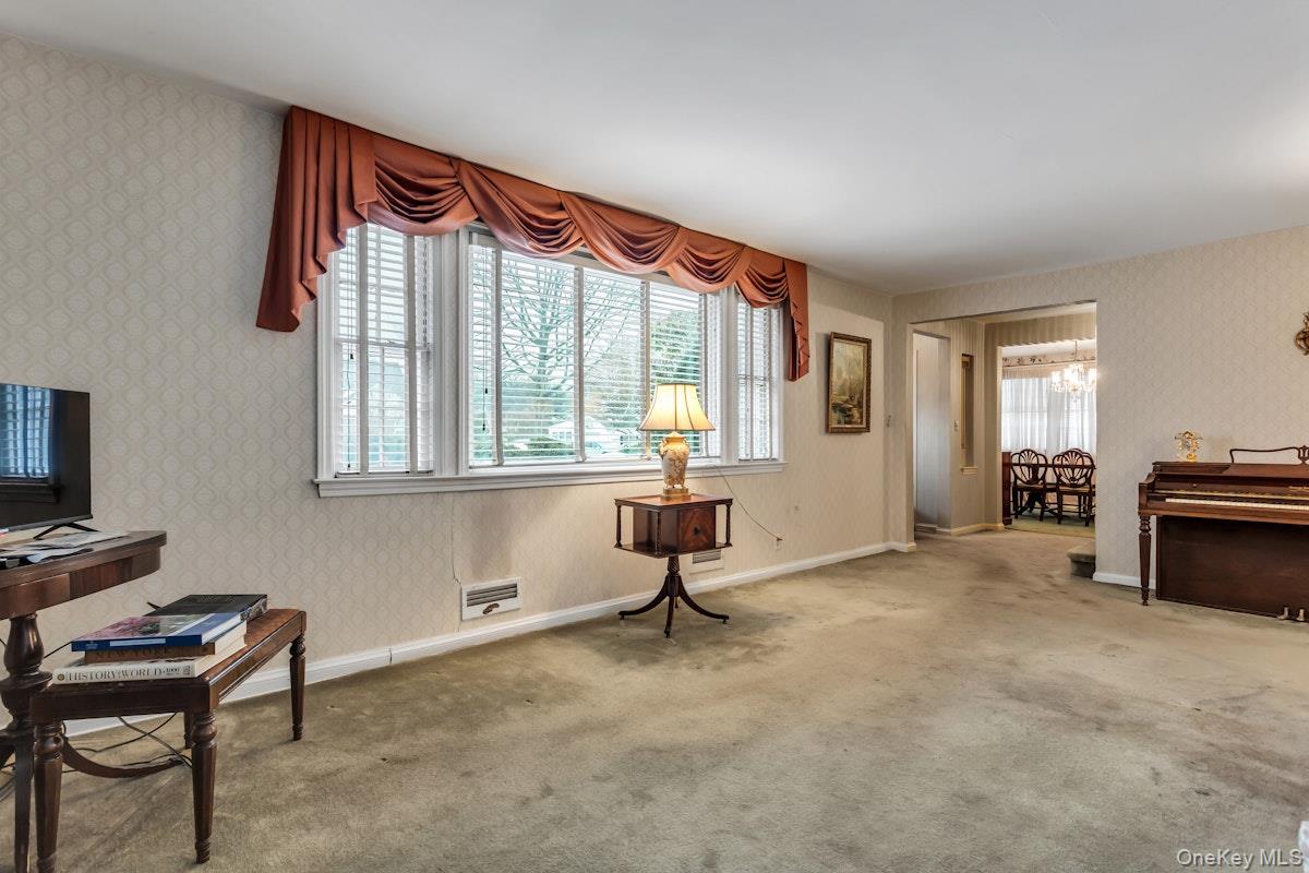 #7 photo, 409 Titus Way, 長島 East Williston , NY 11596