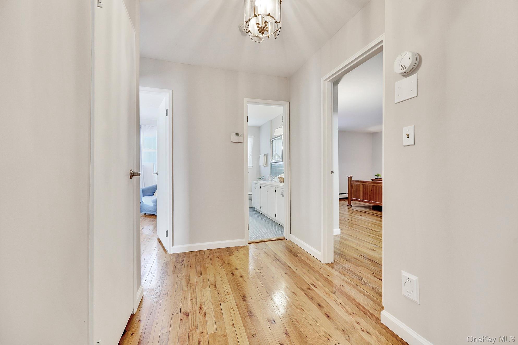 #12 photo, 15 Lafayette Drive, ناسو Woodmere , NY 11598