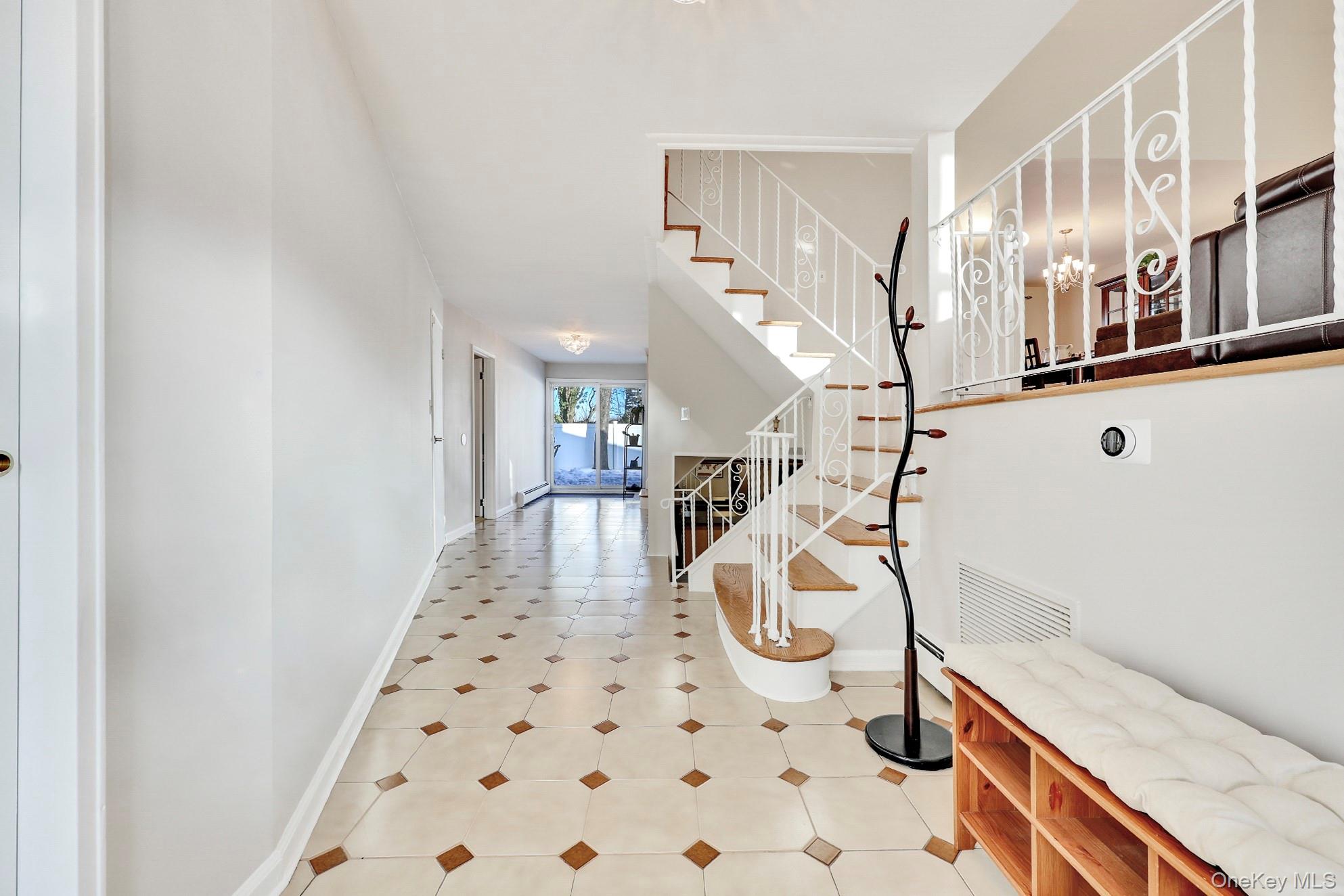 #4 photo, 15 Lafayette Drive, ناسو Woodmere , NY 11598