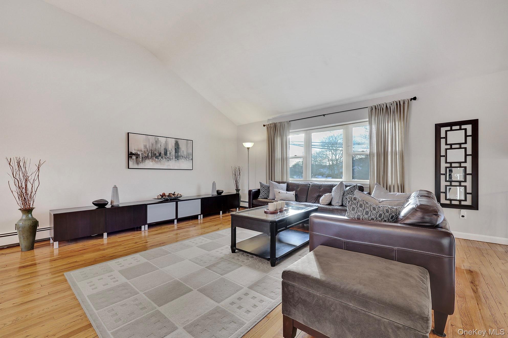 #7 photo, 15 Lafayette Drive, ناسو Woodmere , NY 11598