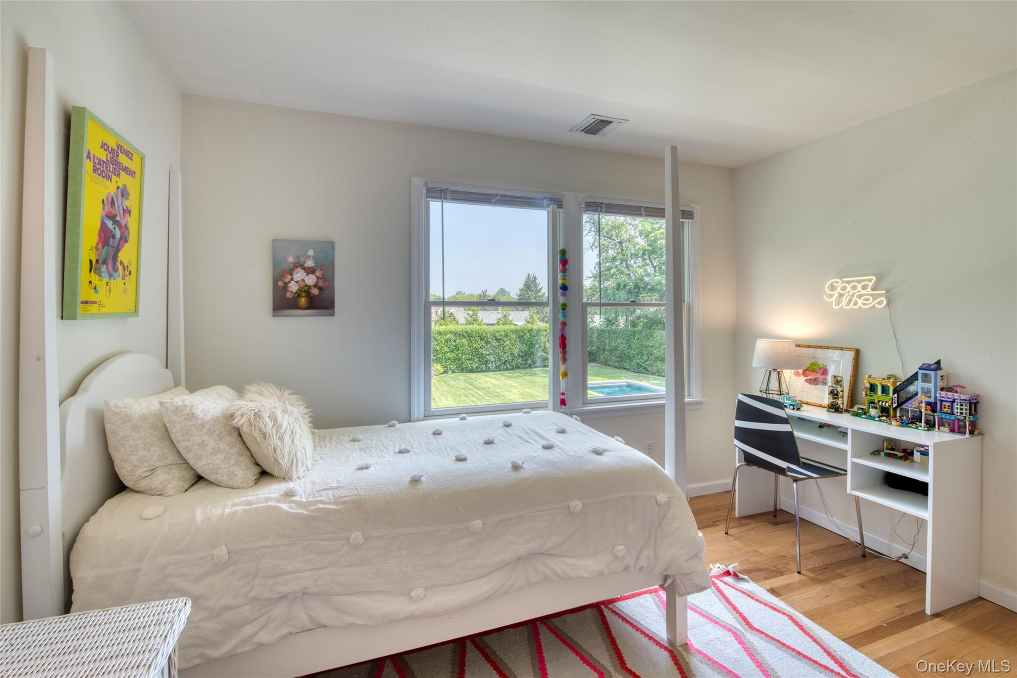 #11 photo, 39595 Main Road, سوفولك Orient , NY 11957