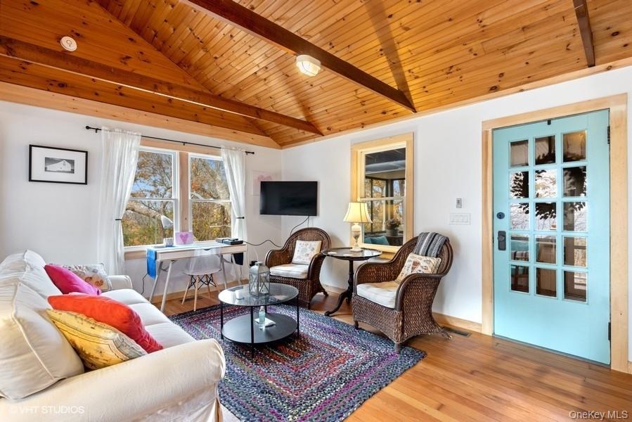 #8 photo, 24 Cliff Way, Baiting Hollow , NY 11933