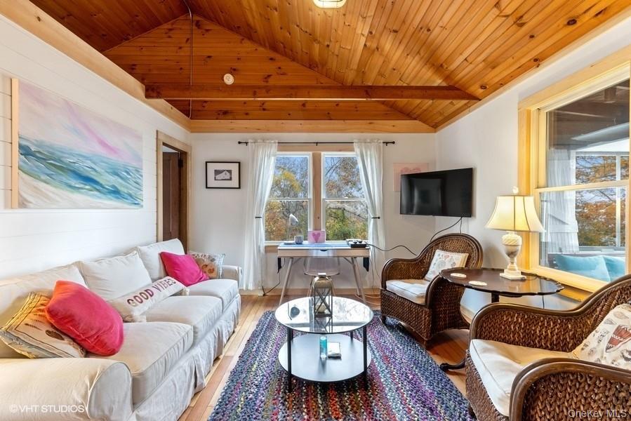 #9 photo, 24 Cliff Way, Baiting Hollow , NY 11933