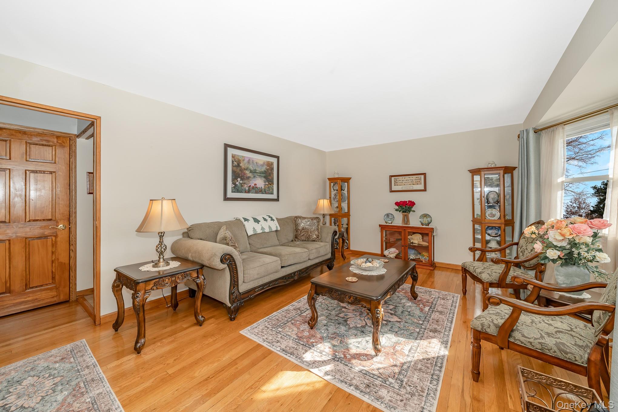 #10 photo, 2907 Rhode Island Avenue, Medford , NY 11763