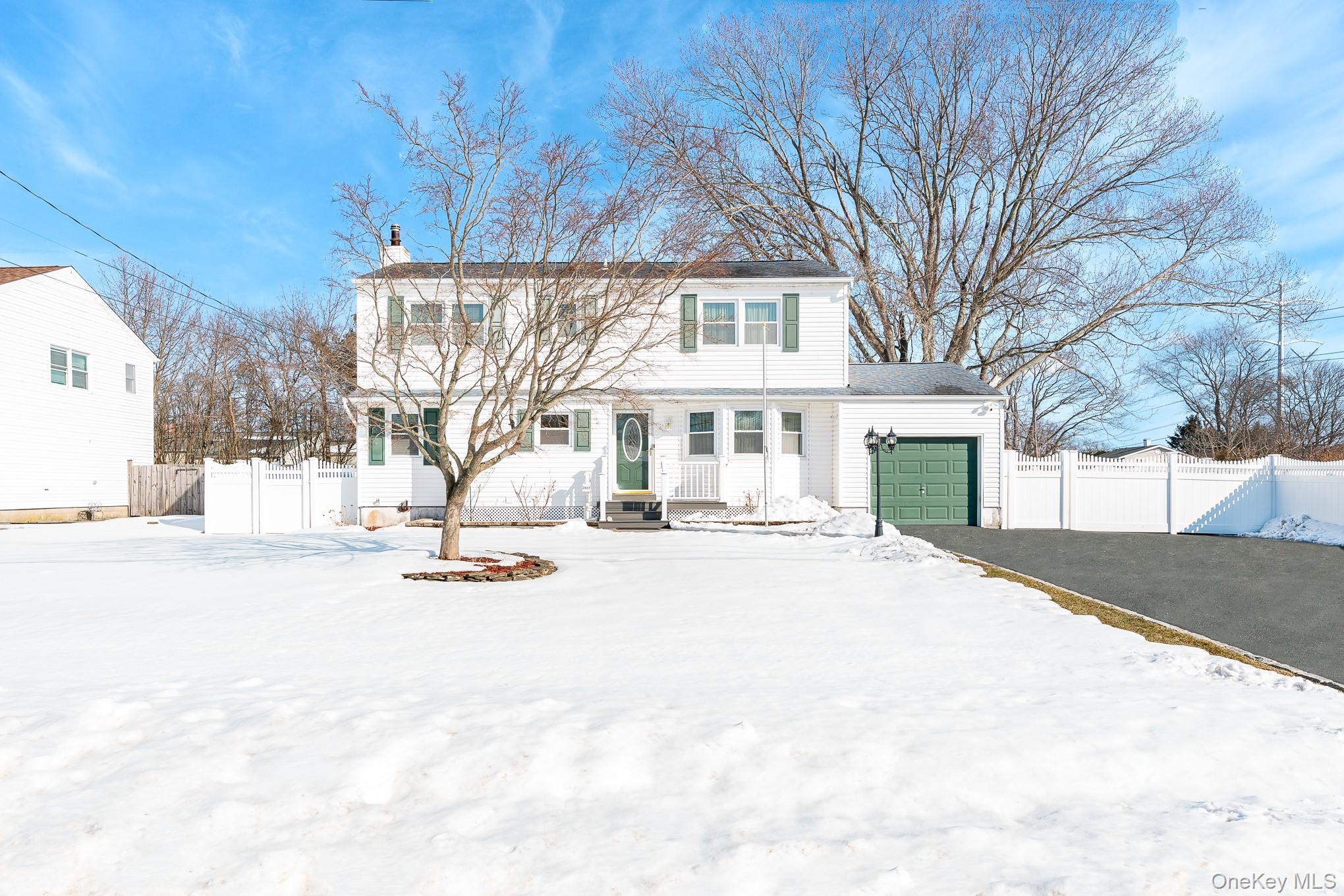 #2 photo, 2907 Rhode Island Avenue, Medford , NY 11763