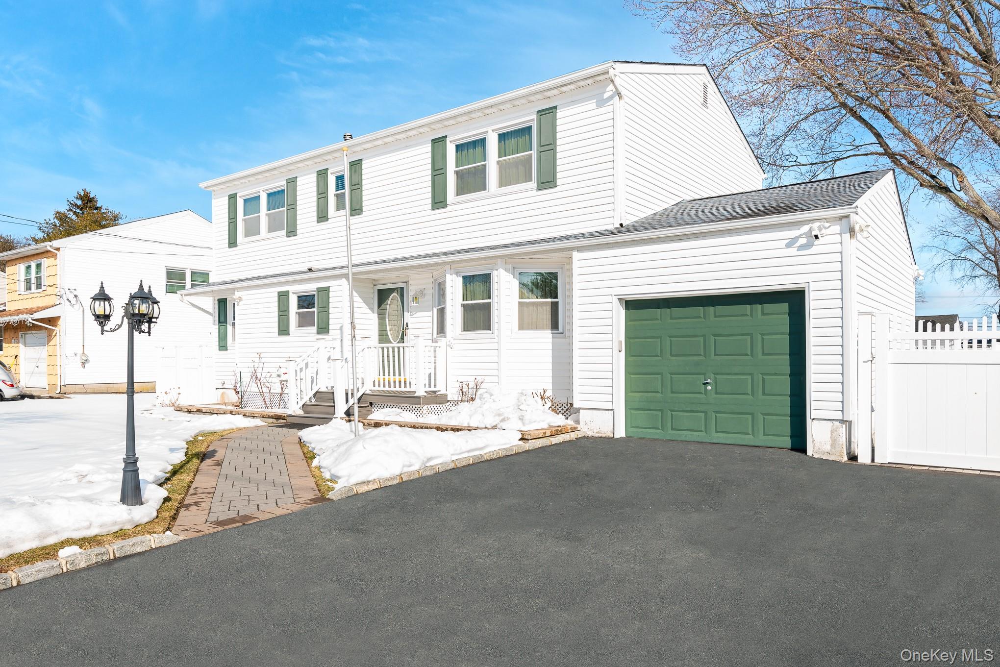 #4 photo, 2907 Rhode Island Avenue, Medford , NY 11763