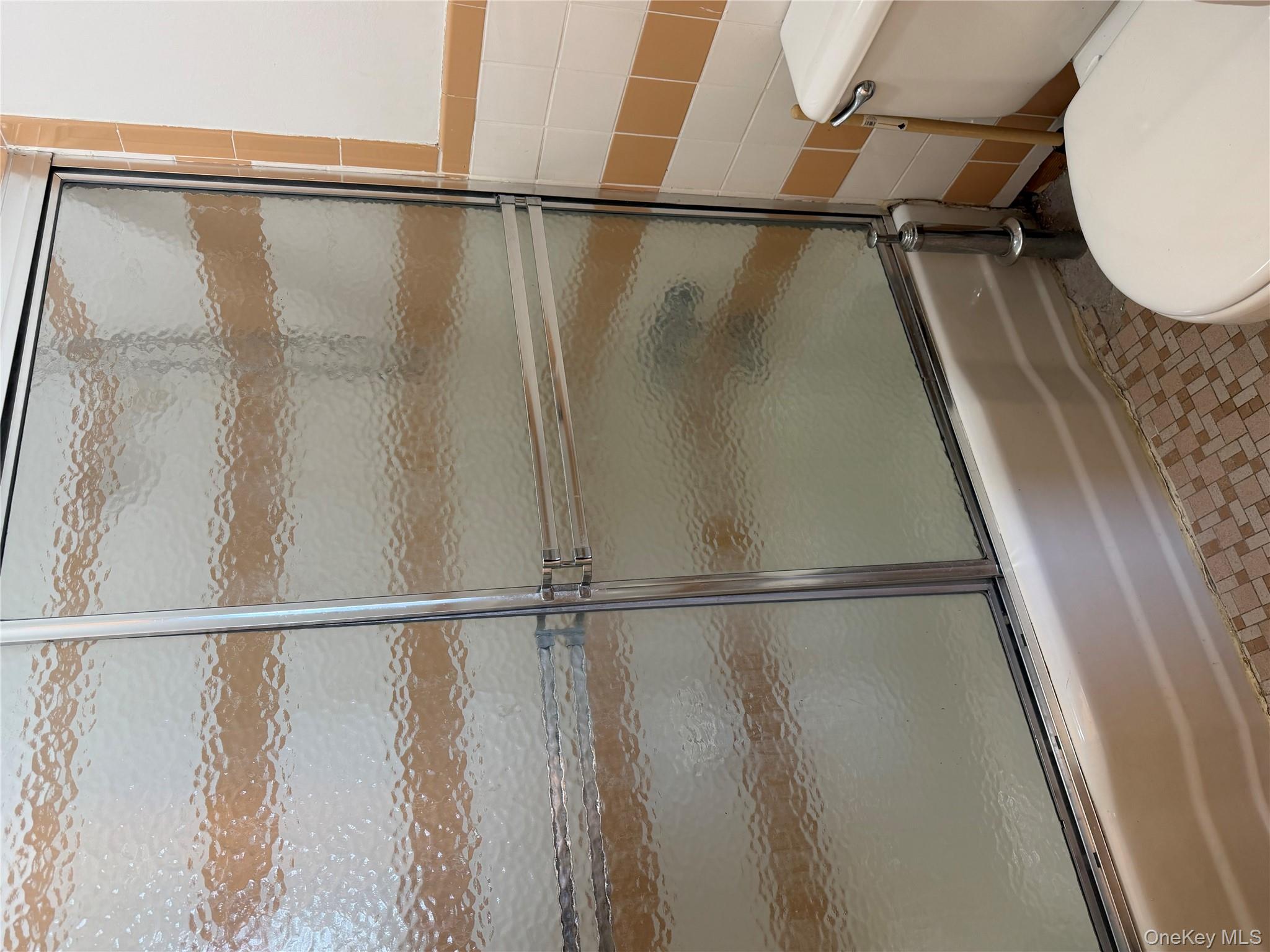 #9 photo, 241-20 Northern Boulevard, Douglaston , NY 11362