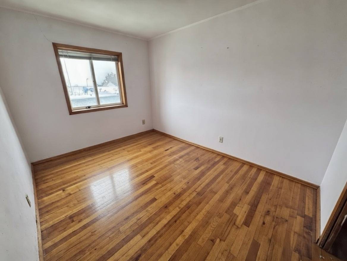 #11 photo, 1922 19 Lane, Bath Beach , NY 11214