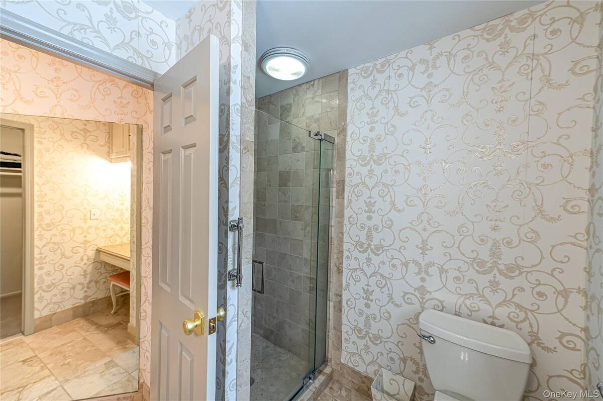 #17 photo, 2 Sea View Lane, सफ़ोक काउंटी Mount Sinai , NY 11766