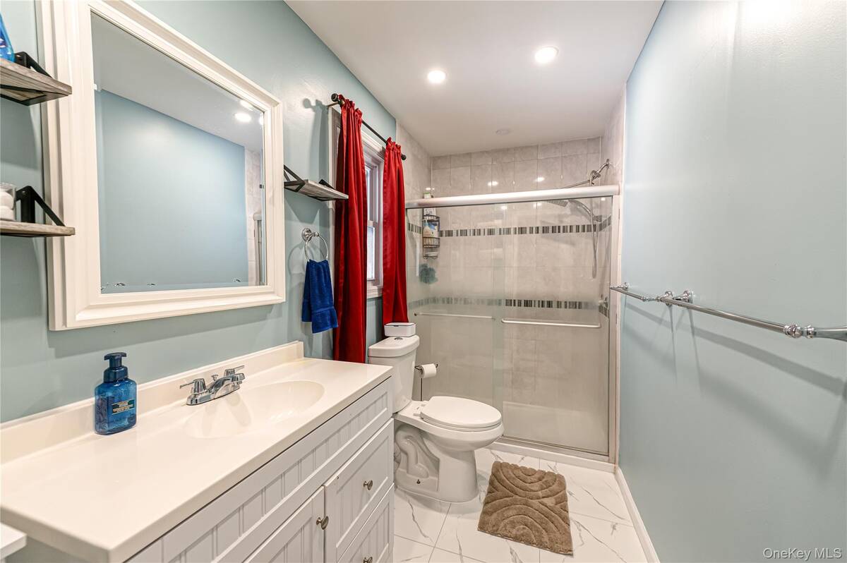 #20 photo, 4 Morgan Avenue, سوفولك Port Jefferson Station , NY 11776