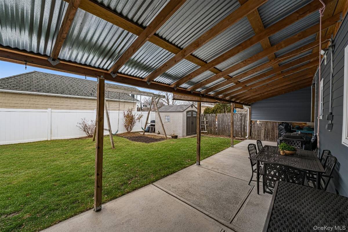 #27 photo, 4 Morgan Avenue, سوفولك Port Jefferson Station , NY 11776