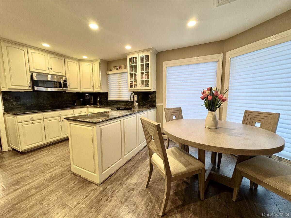 #12 photo, 42 Hearthstone Drive, Dix Hills , NY 11746