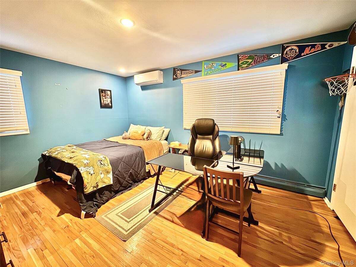 #29 photo, 42 Hearthstone Drive, Dix Hills , NY 11746