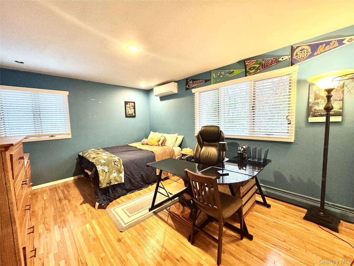 #31 photo, 42 Hearthstone Drive, Dix Hills , NY 11746