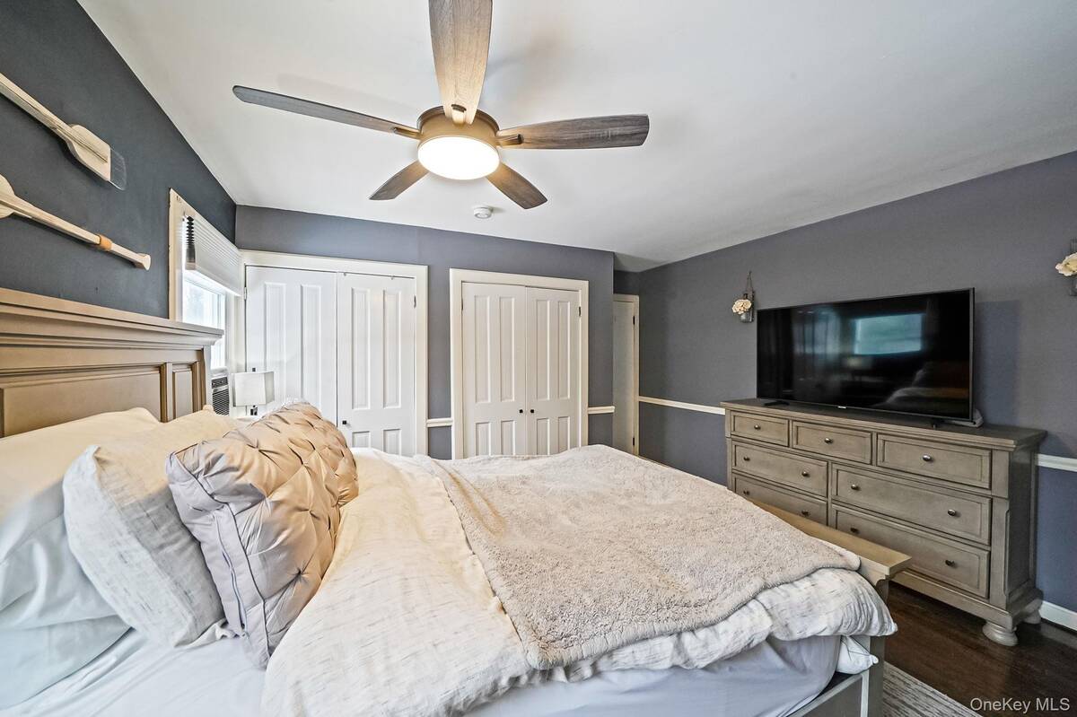 #14 photo, 100 Parkside Avenue, سوفولك Miller Place , NY 11764