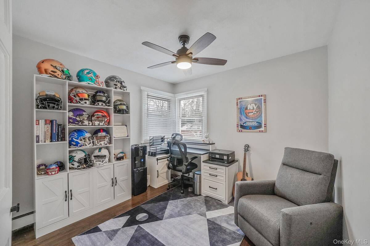 #20 photo, 100 Parkside Avenue, سوفولك Miller Place , NY 11764