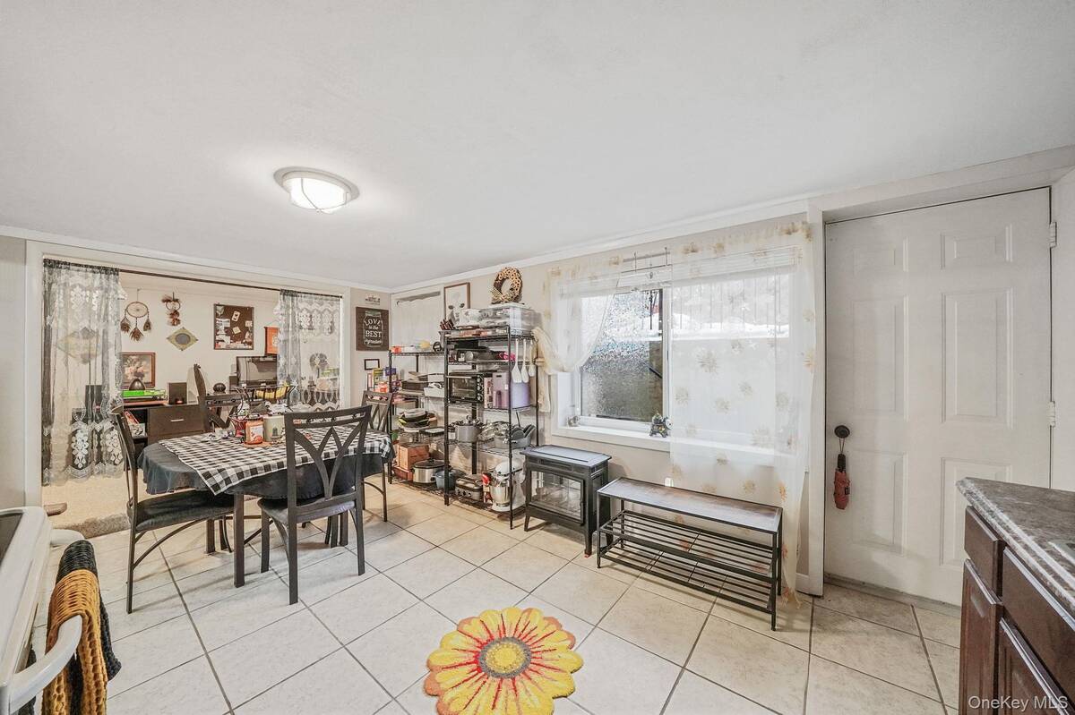 #23 photo, 100 Parkside Avenue, سوفولك Miller Place , NY 11764