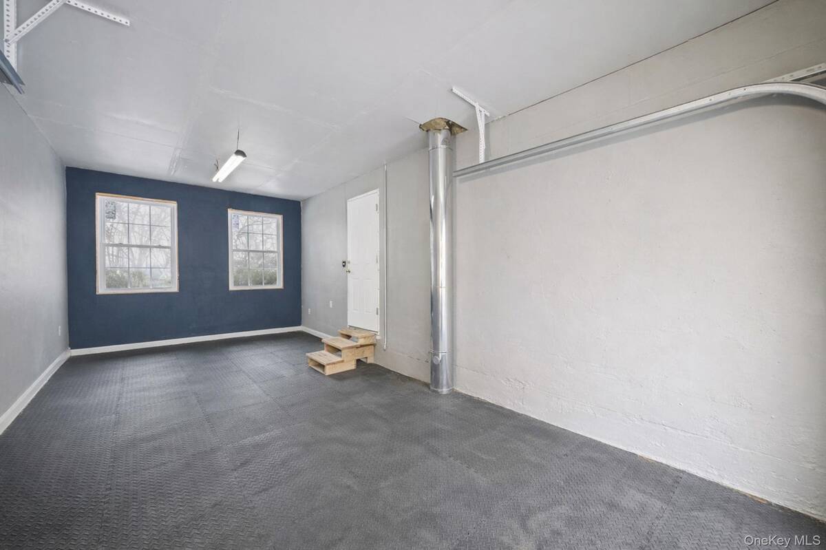 #34 photo, 100 Parkside Avenue, سوفولك Miller Place , NY 11764